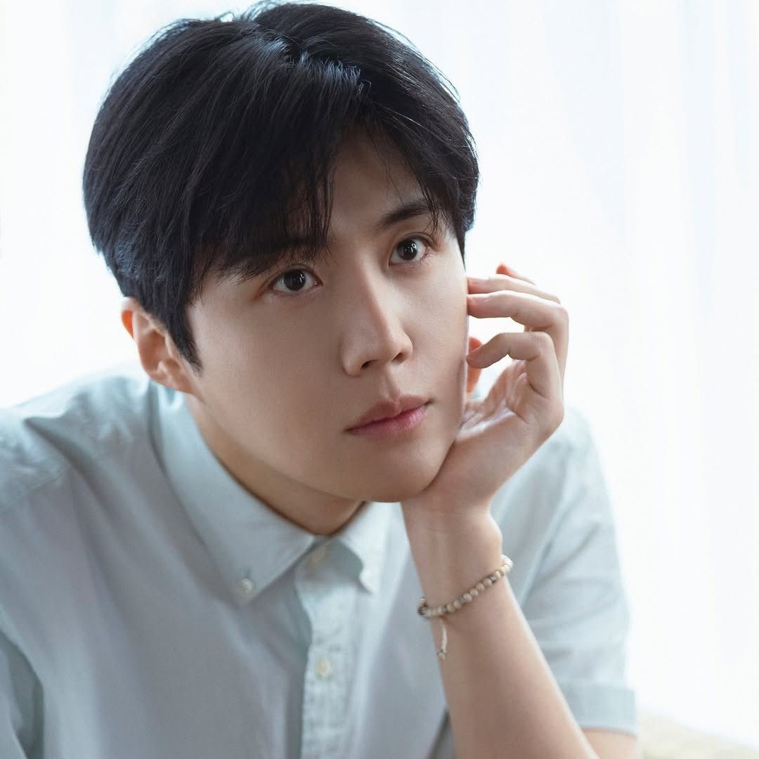 Behind-the-scenes cut of Kim Seonho