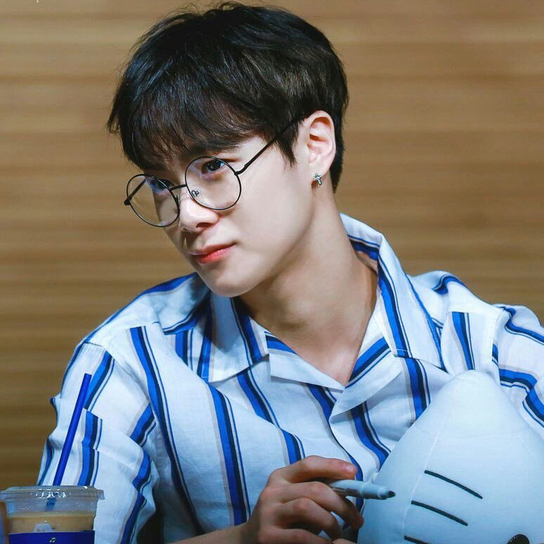 Foto terbaru dari Cha Eunwoo