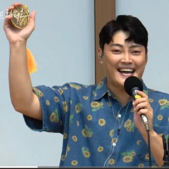Behind-the-scenes cut of Kim Kyungmin