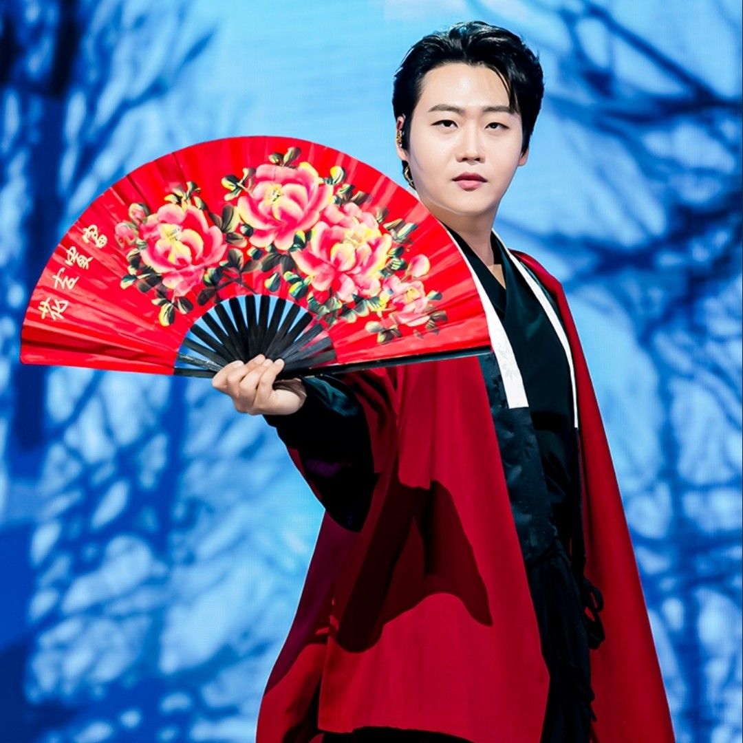 Recent activity shot of Min Soohyun