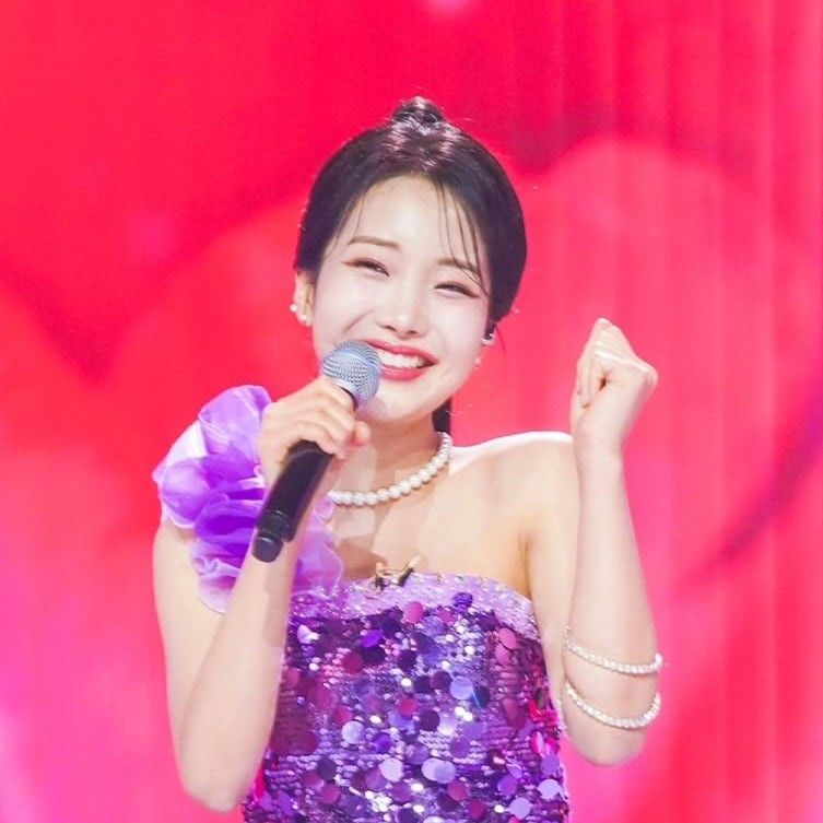 Behind-the-scenes cut of Kim Soyeon (2004)