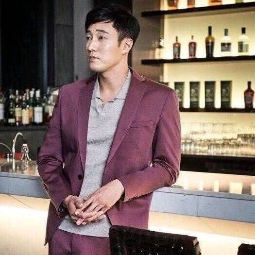 Behind-the-scenes cut of So Jisub