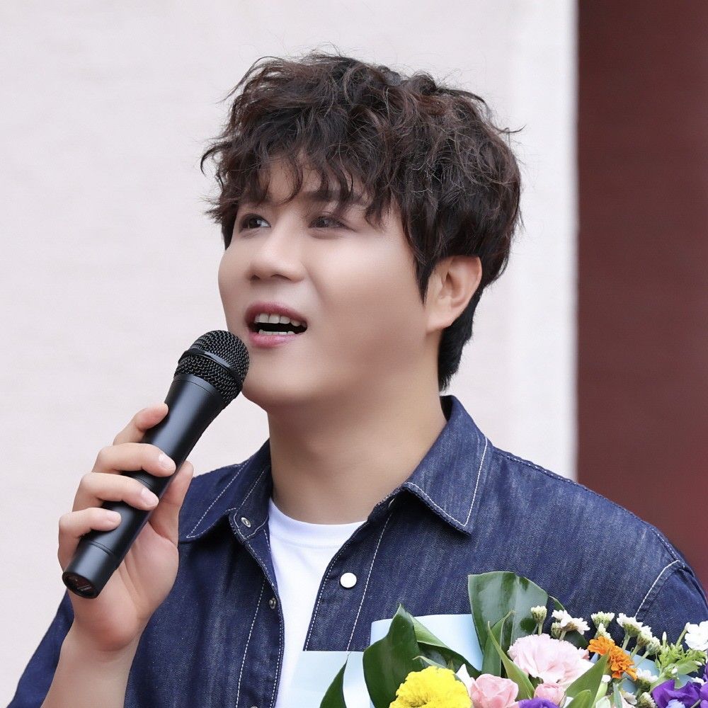 Recent activity shot of Jin Haesung