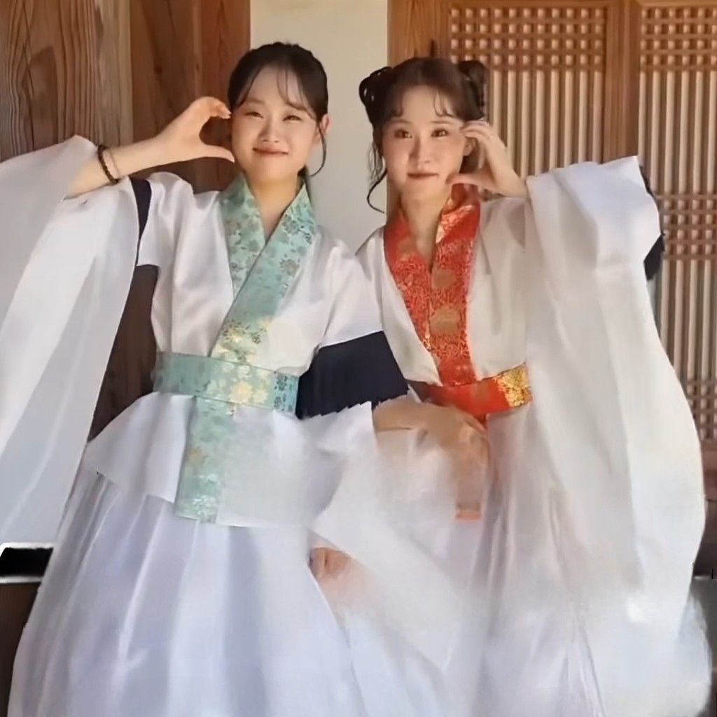 Recent activity shot of Kim Dahyun
