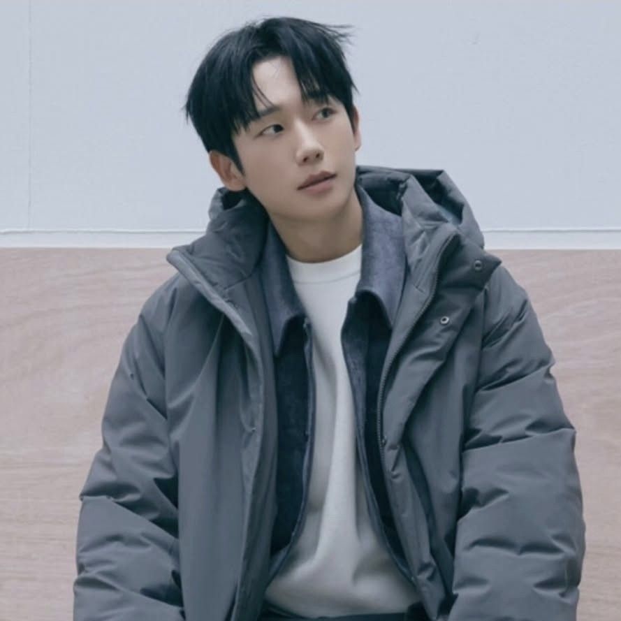 Latest photo of Jung Haein