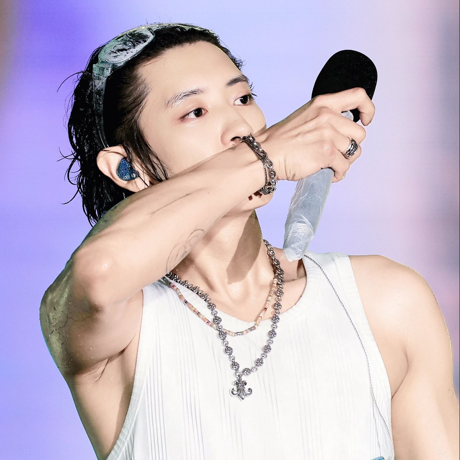 Recent activity shot of Chanyeol