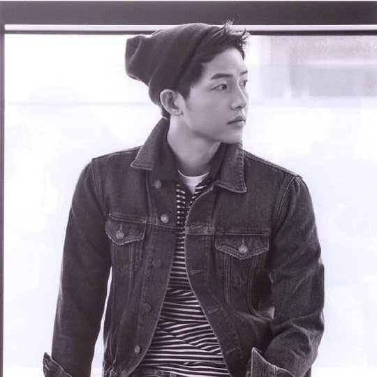 A moment captured by a fan of Song Joongki