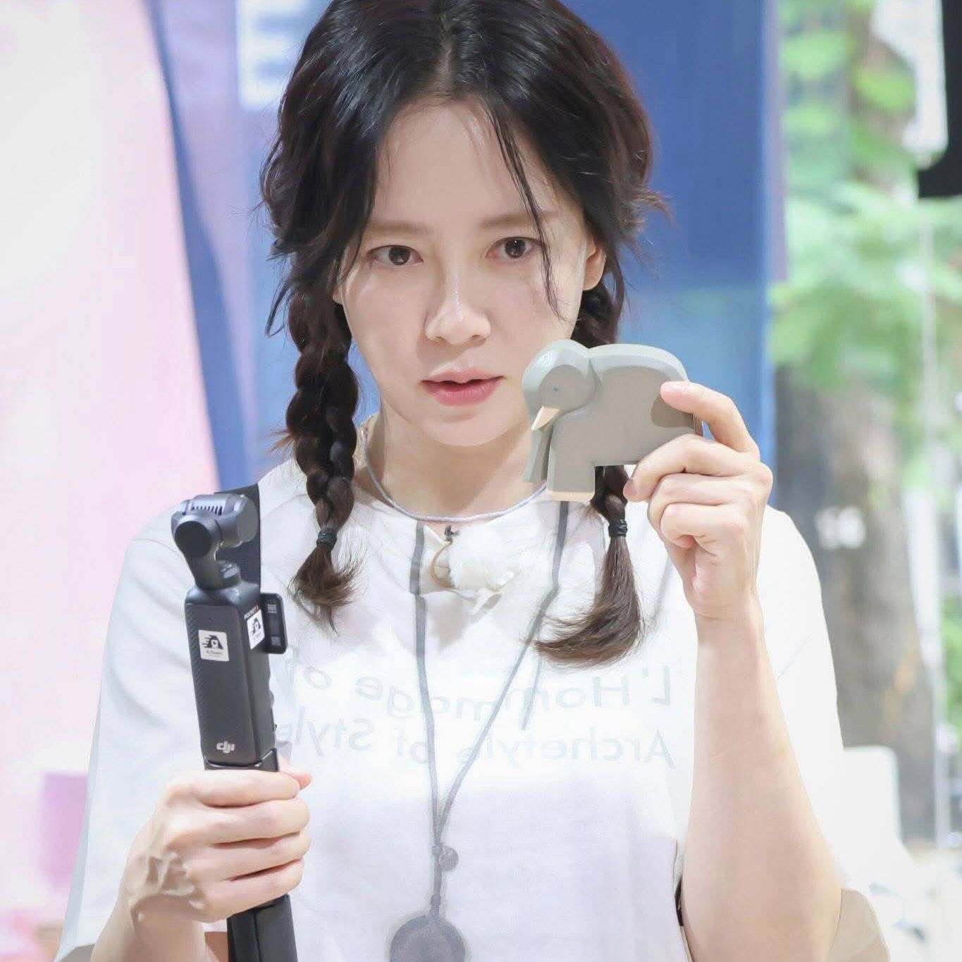 粉絲拍下的宋智孝瞬間