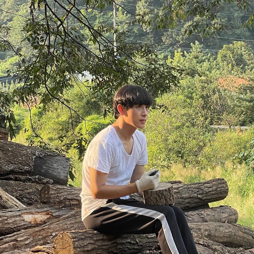 Latest photo of Yim Siwan