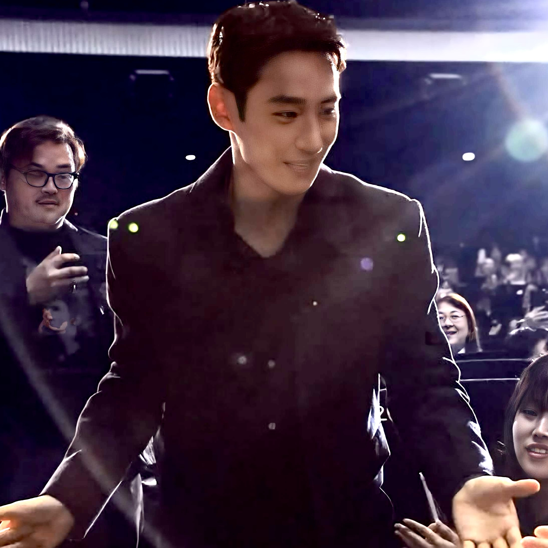 Behind-the-scenes cut of Lee Jaehoon