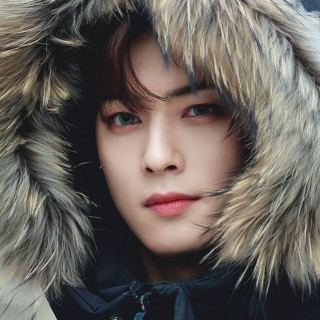 Foto kegiatan terbaru dari Cha Eunwoo