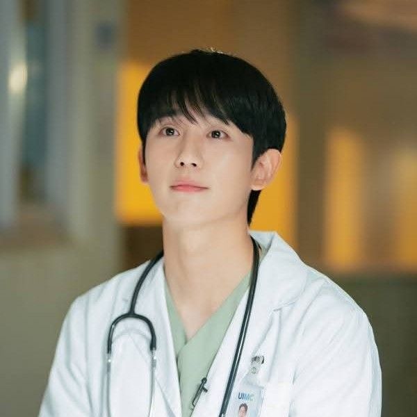 Behind-the-scenes cut of Jung Haein