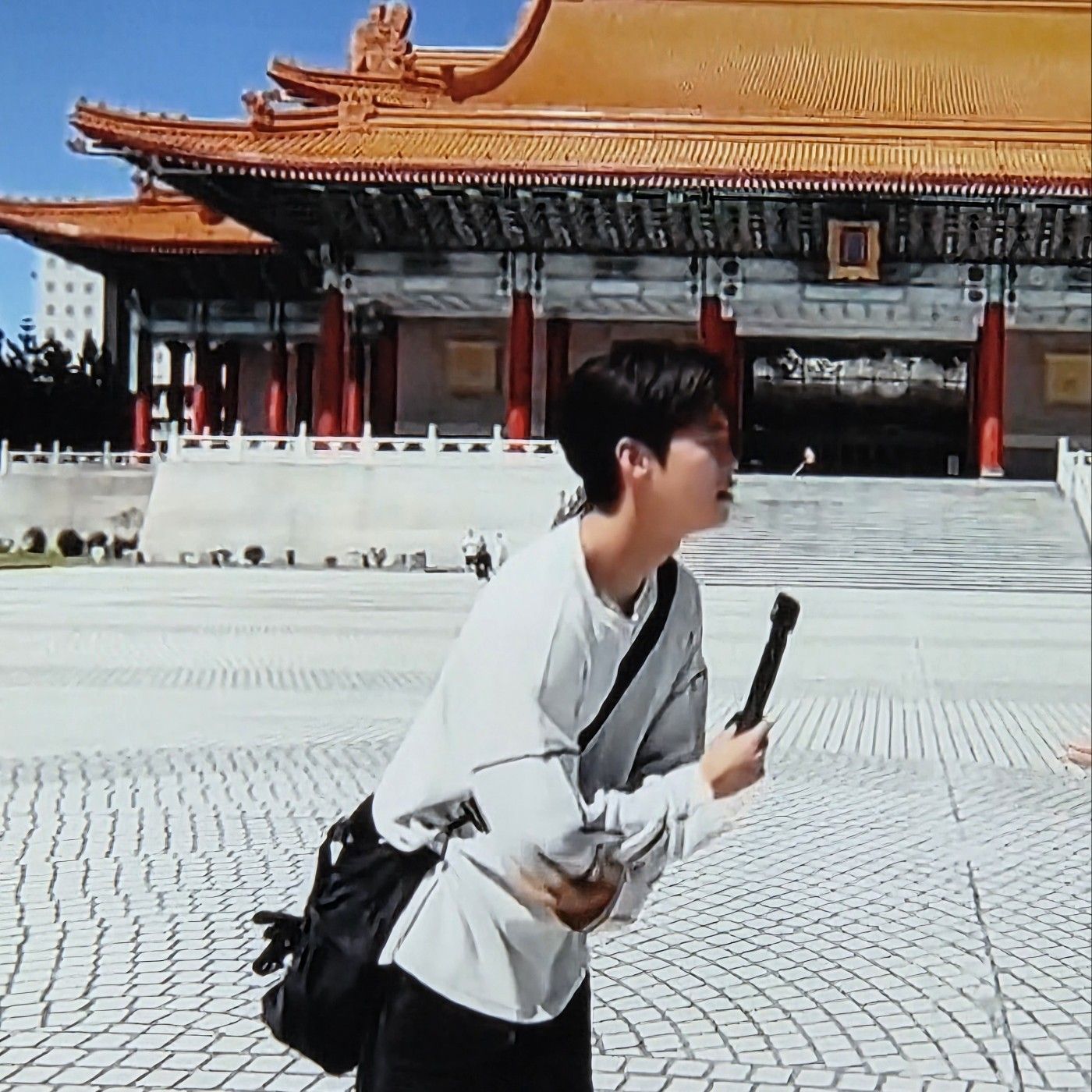 Behind-the-scenes cut of Park Jihyeon