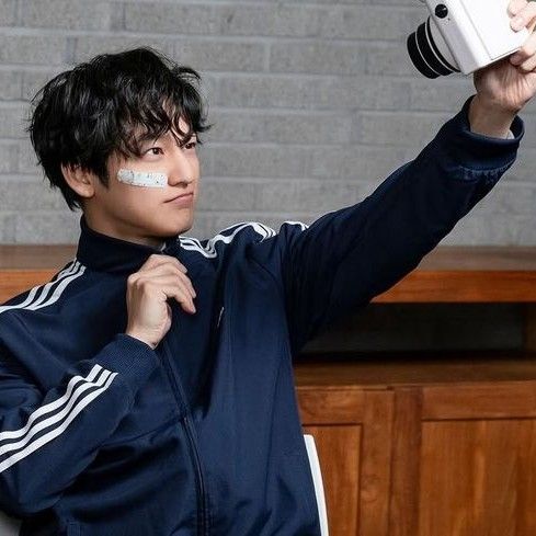 Foto kegiatan terbaru dari Kim Bum