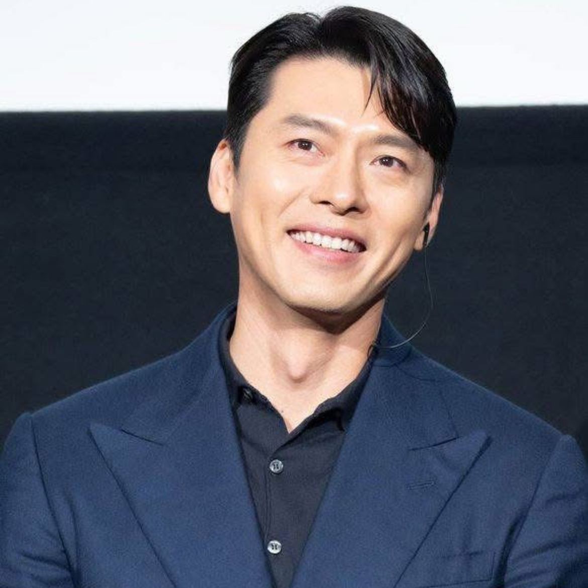 Behind-the-scenes cut of Hyun Bin
