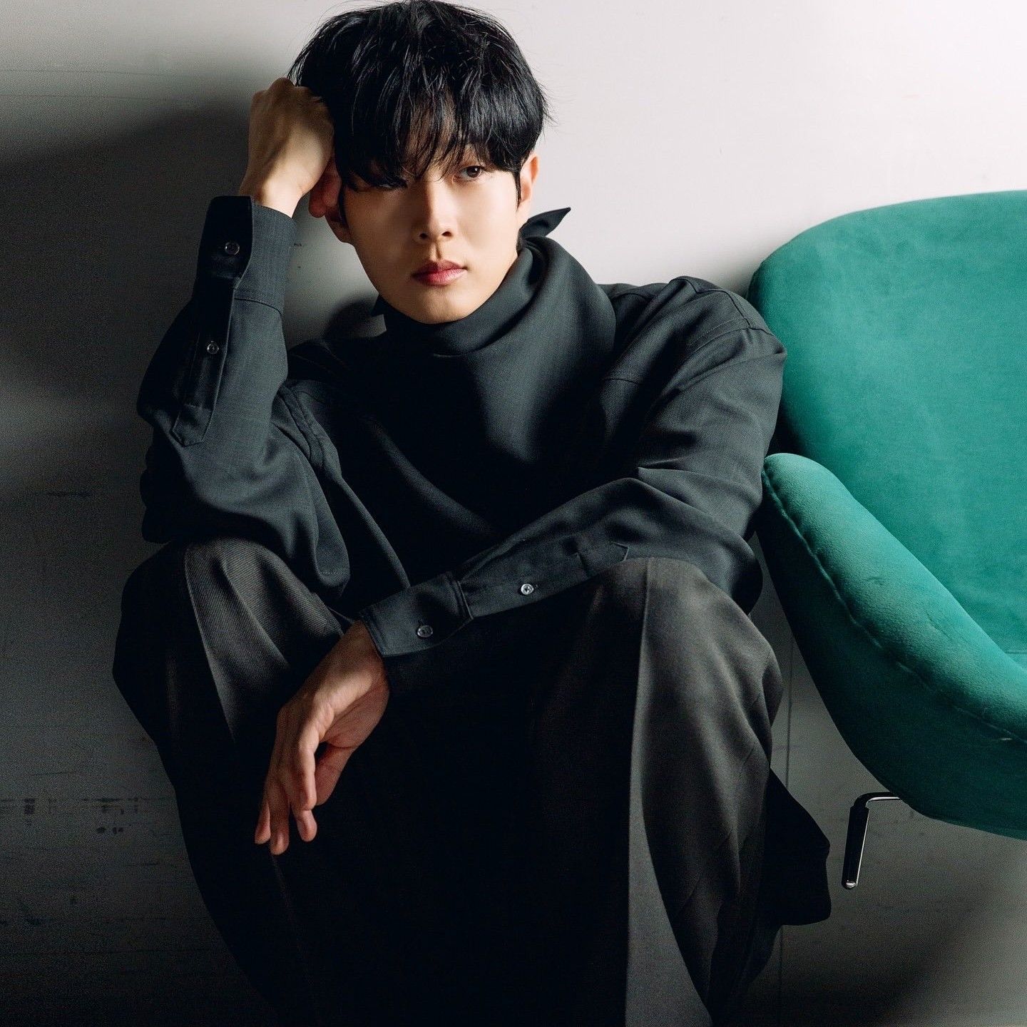 Behind-the-scenes cut of Choi Wooshik