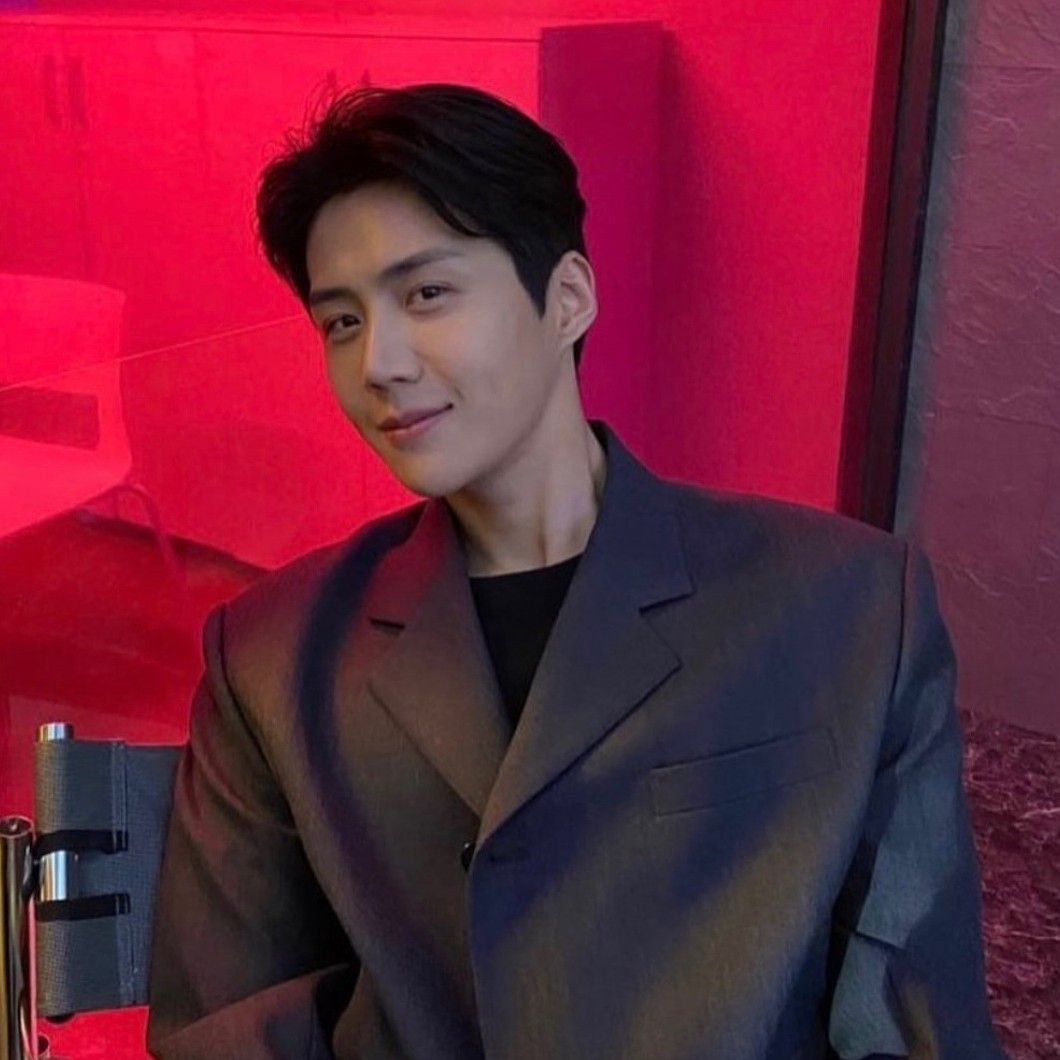 Behind-the-scenes cut of Kim Seonho