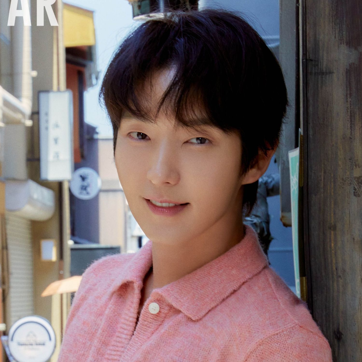 Behind-the-scenes cut of Lee Joongi