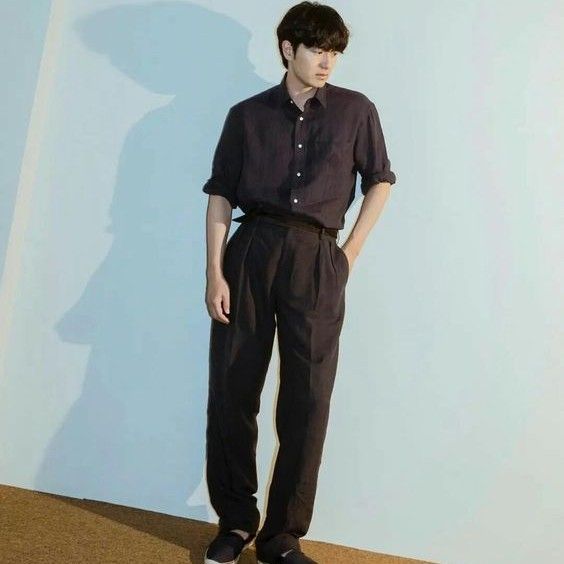 Behind-the-scenes cut of Lee Jinwook