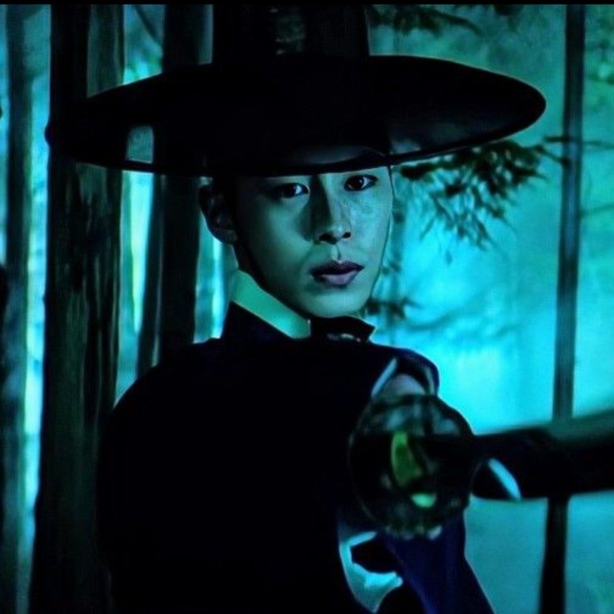 Behind-the-scenes cut of Lee Jaewook