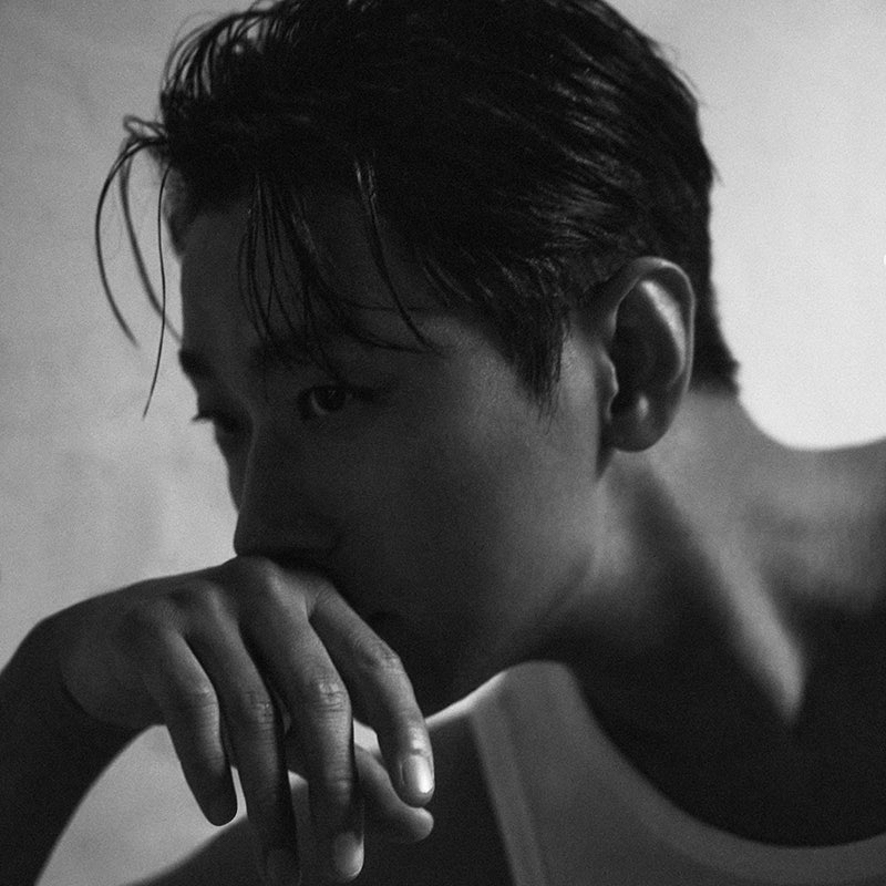 Behind-the-scenes cut of Joo Jihoon