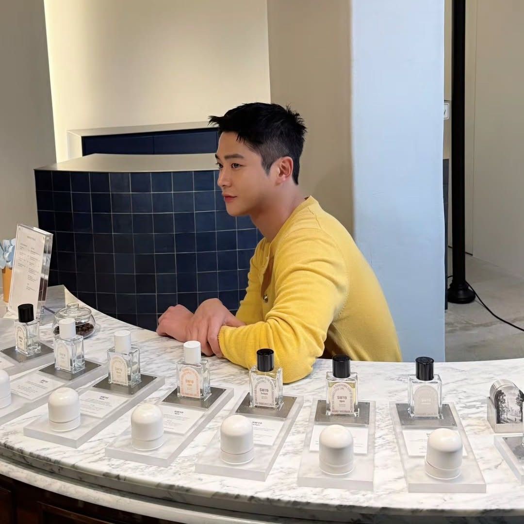 A moment captured by a fan of Rowoon