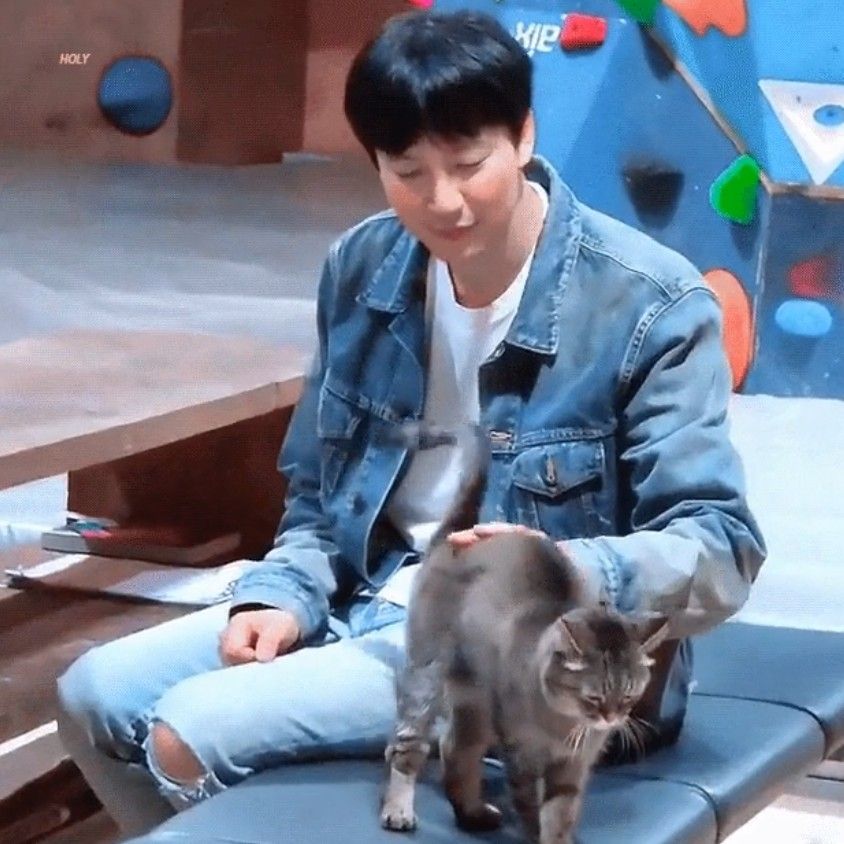 Behind-the-scenes cut of Kim Namgil