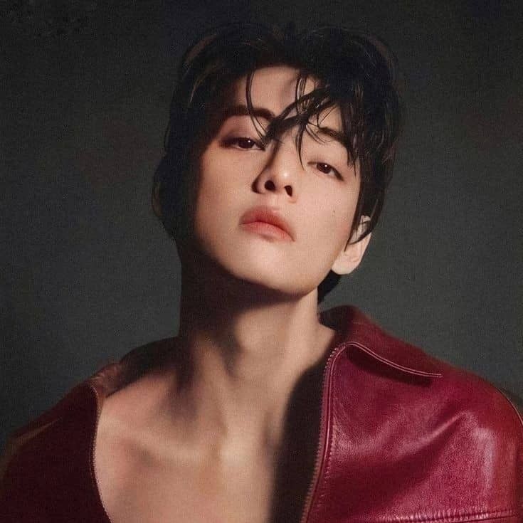 Recent activity shot of Kim Taehyung (V)
