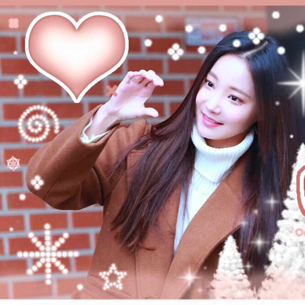 Behind-the-scenes cut of Yeonwoo