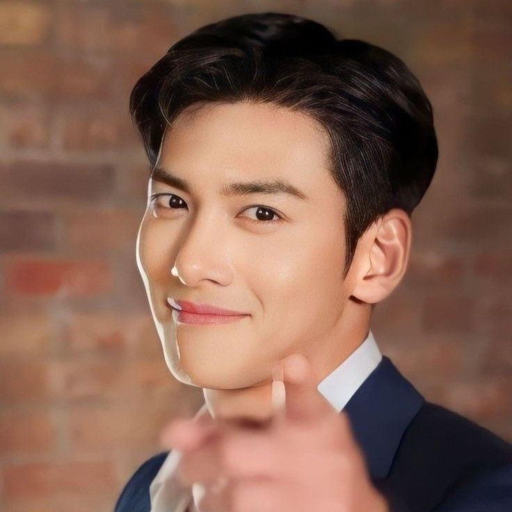 Behind-the-scenes cut of Ji Changwook