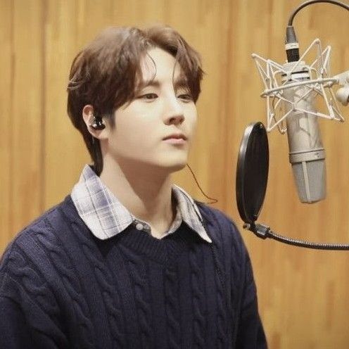 金俊賢的最新照片