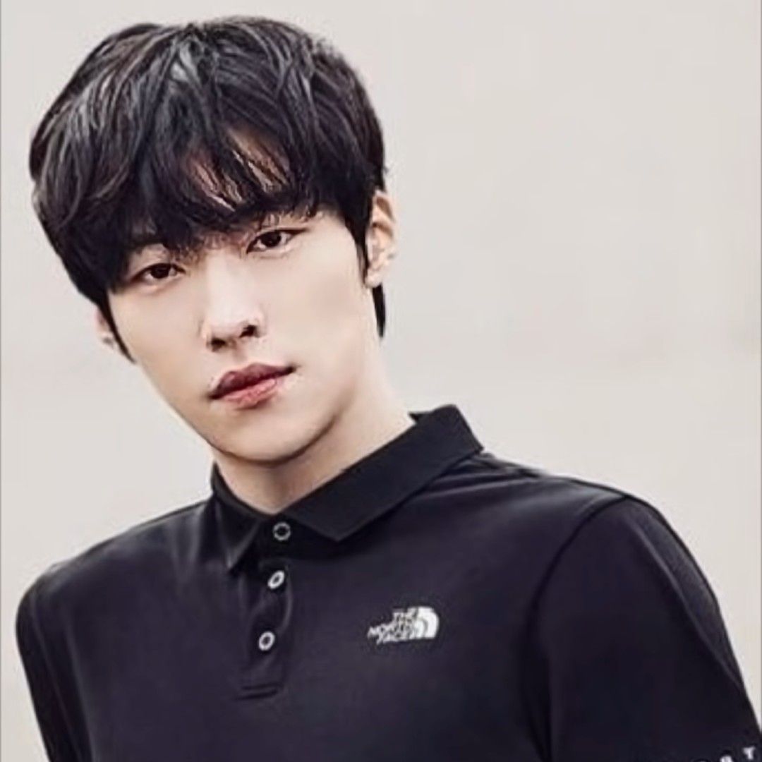 A moment captured by a fan of Woo Dohwan