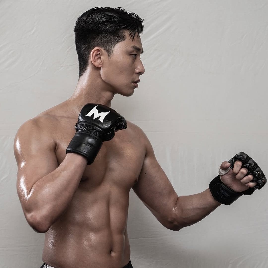Behind-the-scenes cut of Park Seojoon