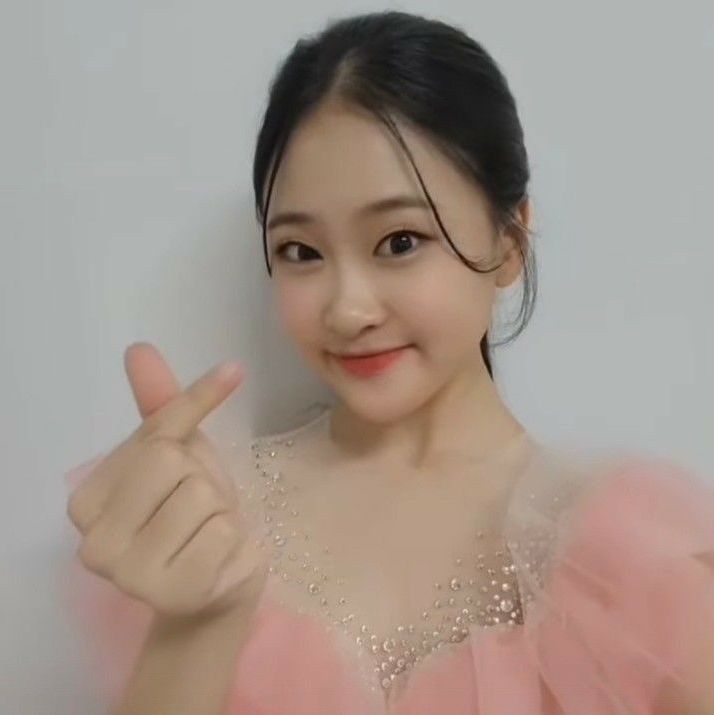 김다현의 최신 사진