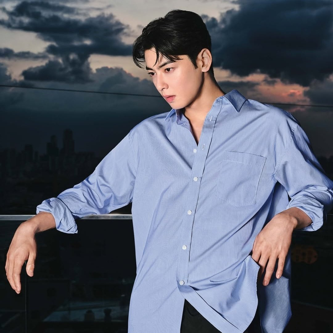 Latest photo of Cha Eunwoo