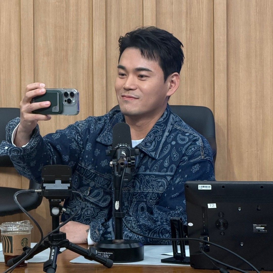 Behind-the-scenes cut of Lee Jung