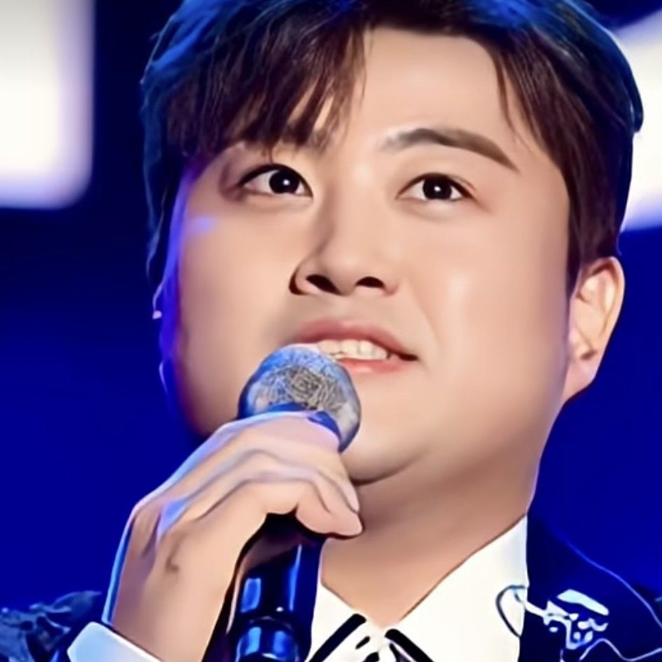 Foto terbaru dari Kim Hojoong