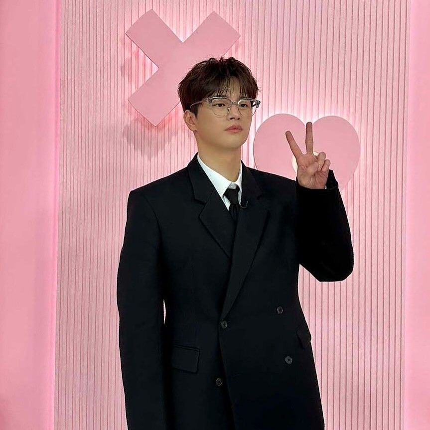 A moment captured by a fan of Seo Inguk