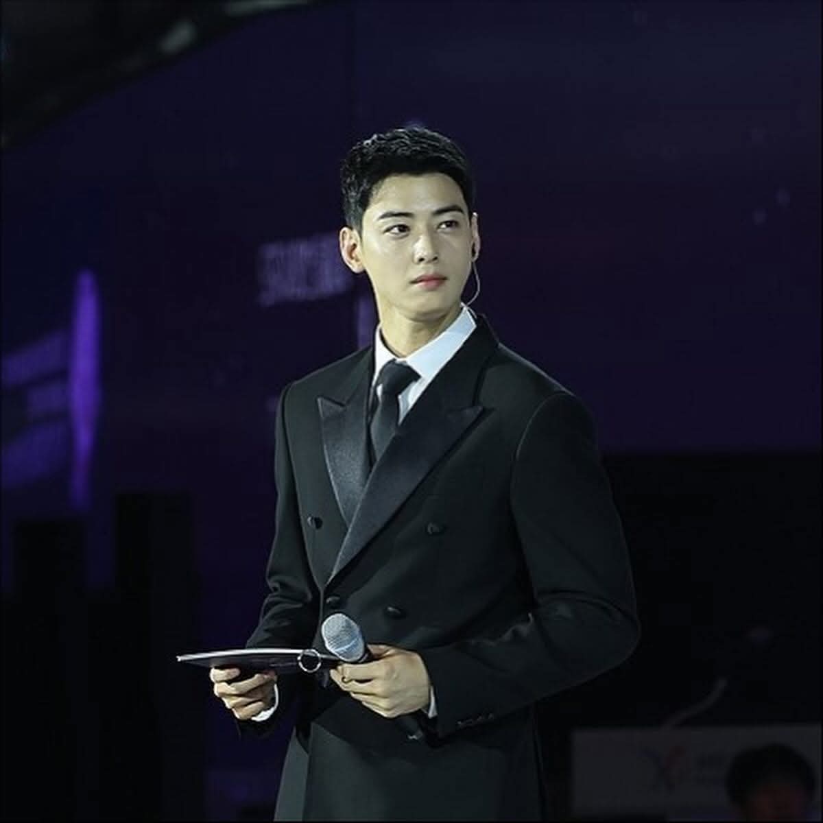 Latest photo of Cha Eunwoo