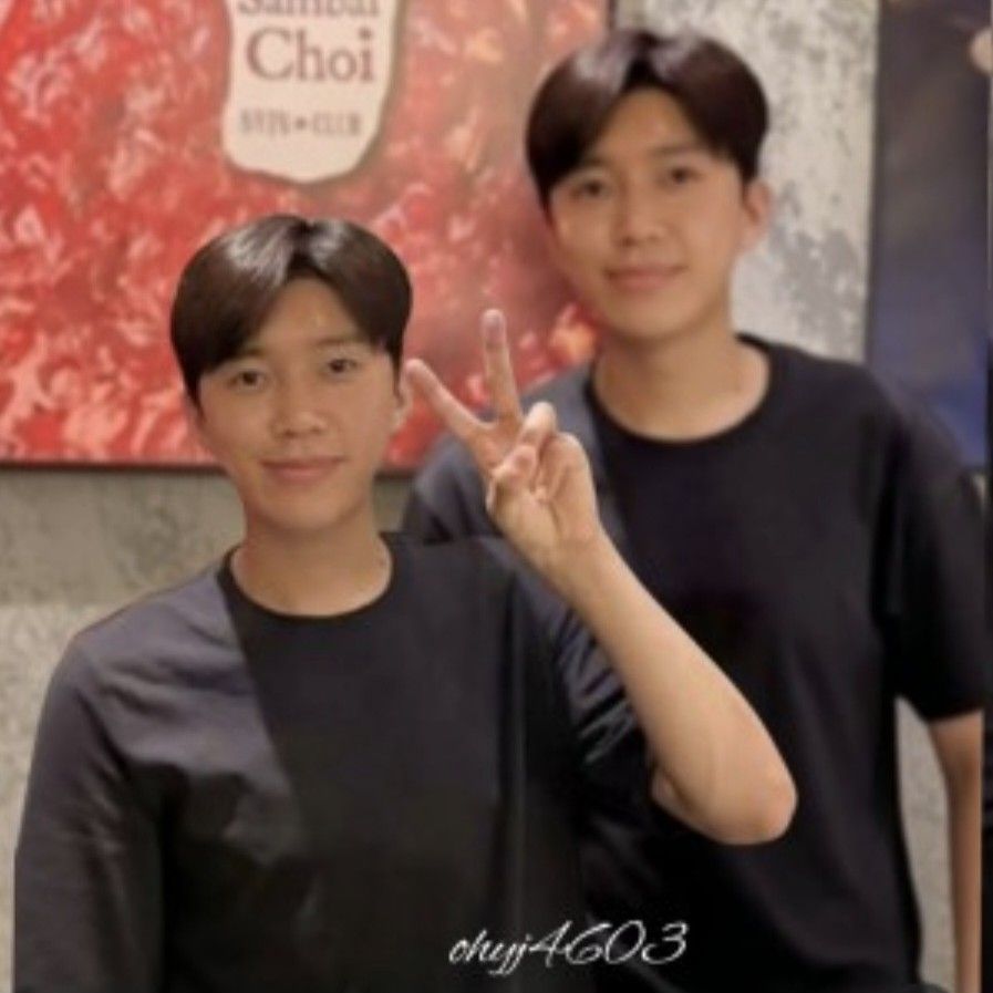 Behind-the-scenes cut of Lim Youngwoong