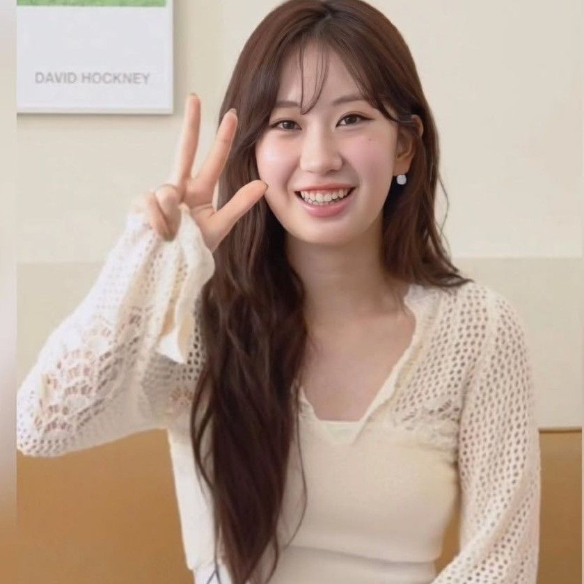 Recent activity shot of Jeon Yujin