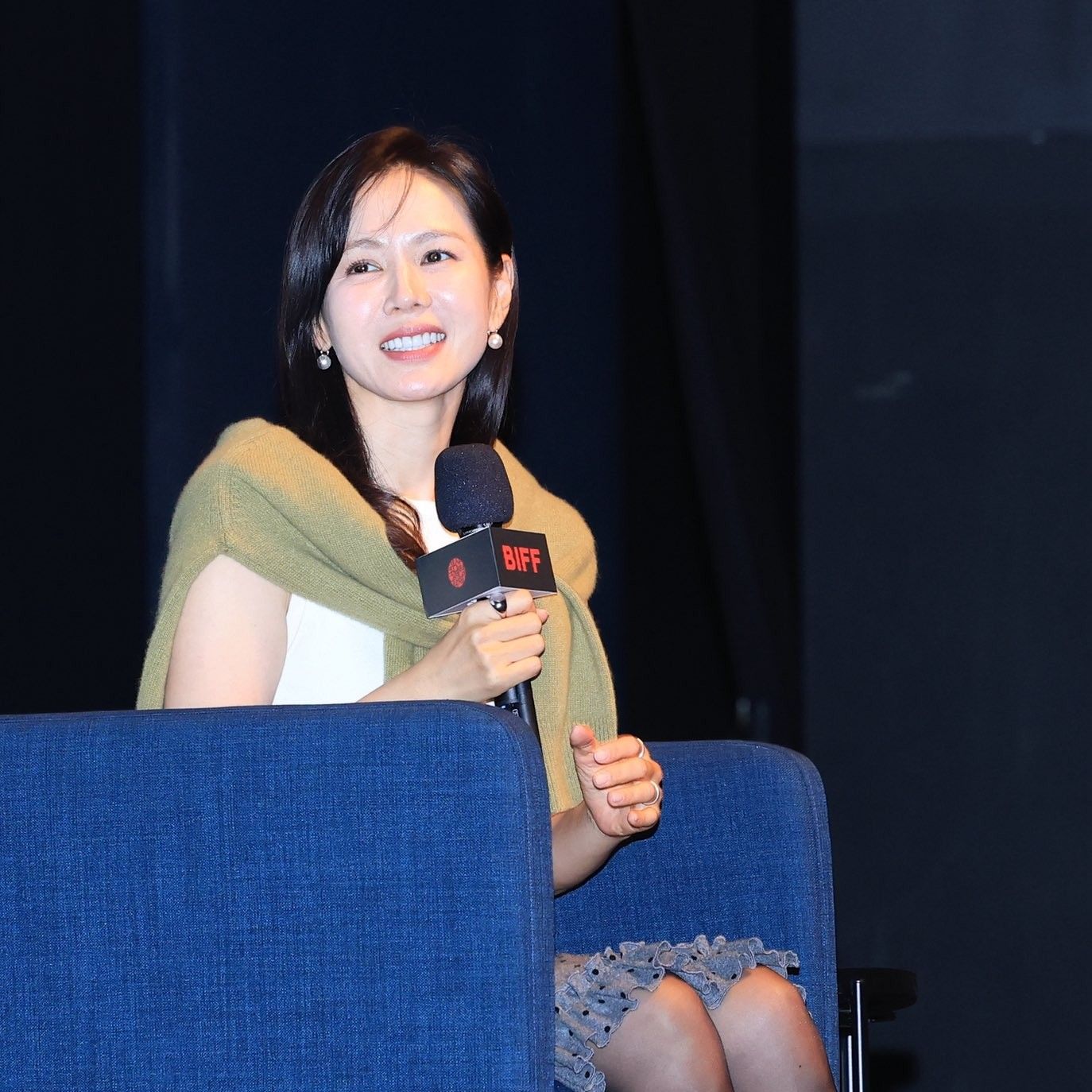 Behind-the-scenes cut of Son Yejin