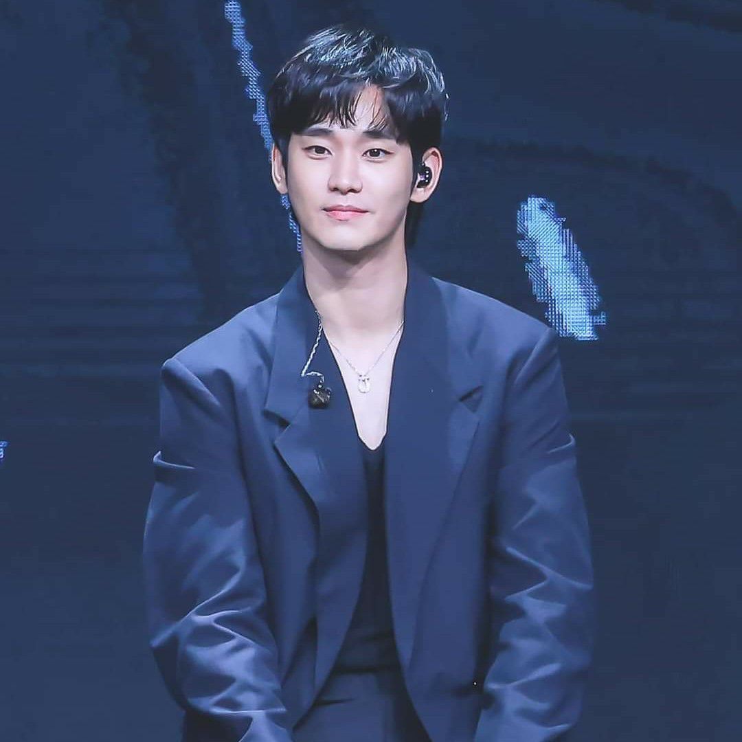 Foto kegiatan terbaru dari Kim Soohyun