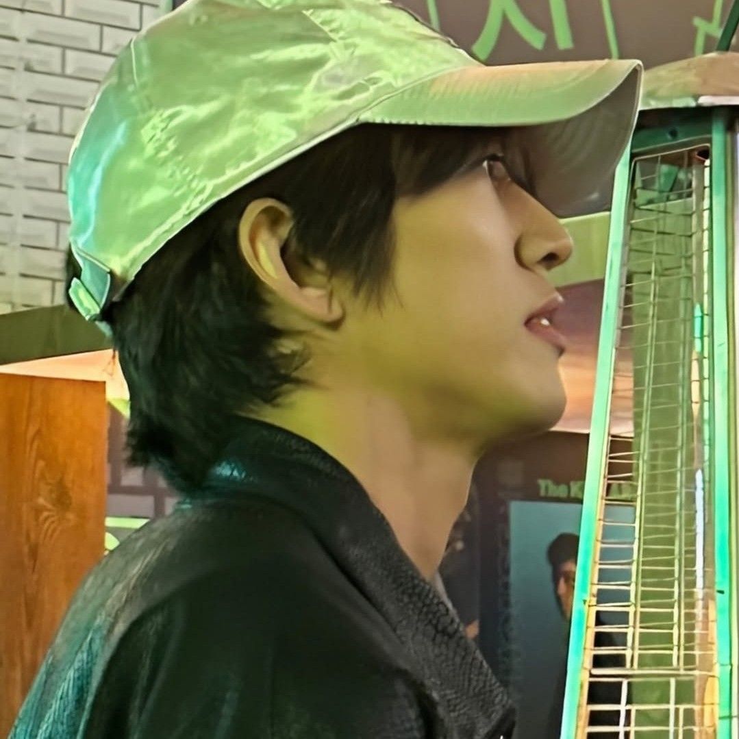 Latest photo of Lee Seungyoon