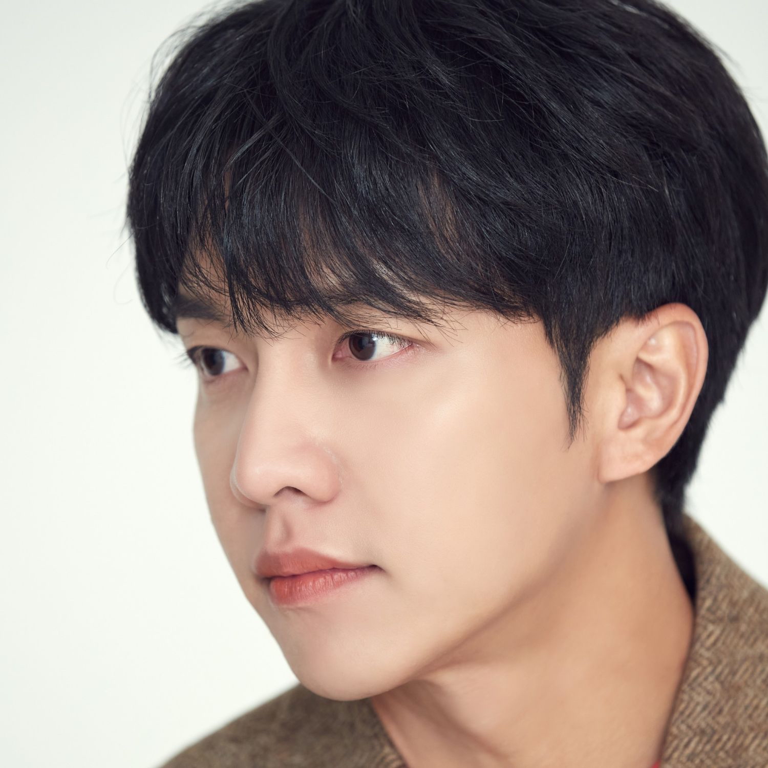 Cuplikan di balik layar dari Lee Seunggi
