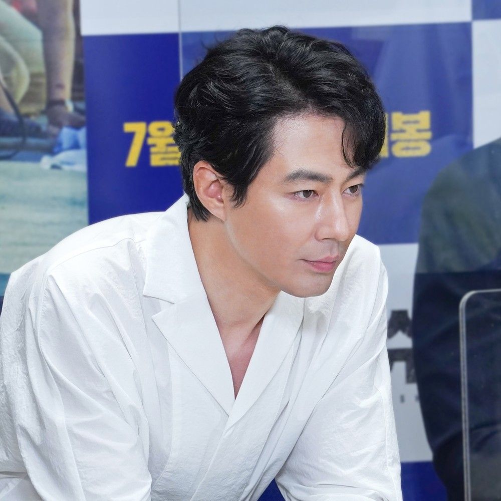 Recent activity shot of Jo Insung