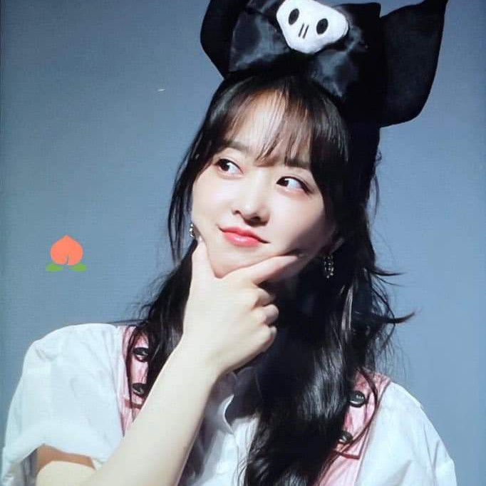 Behind-the-scenes cut of Park Boyoung