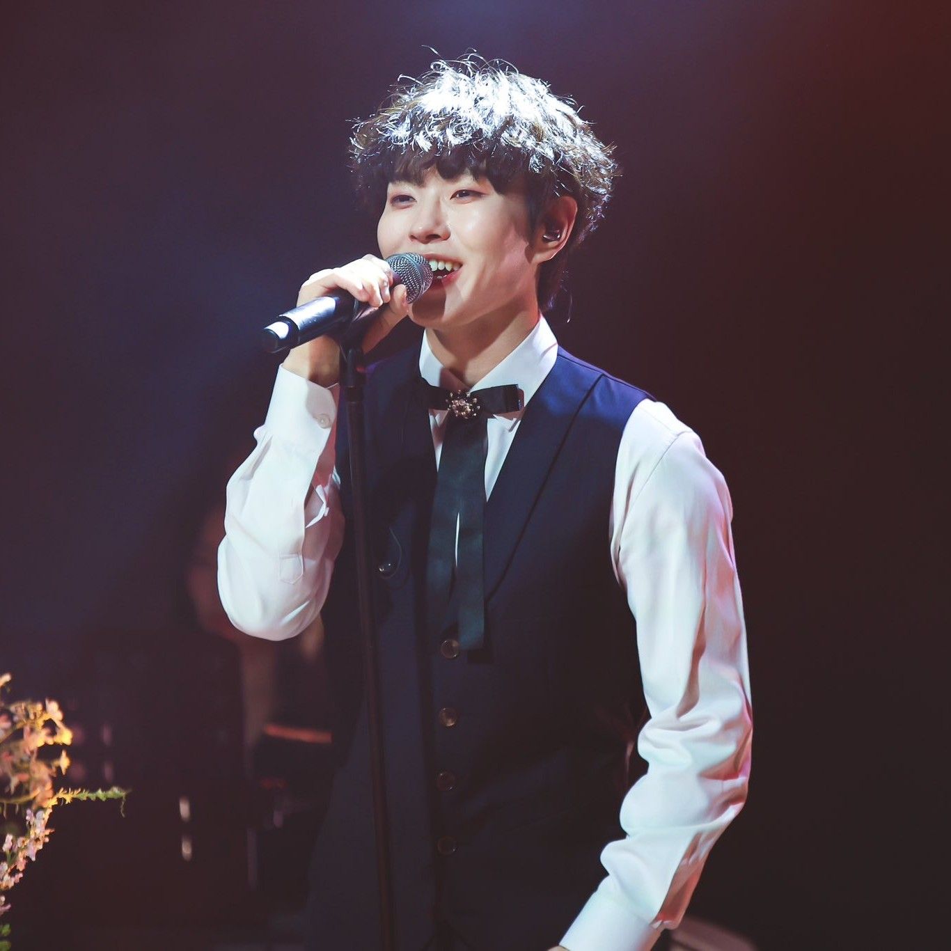 Behind-the-scenes cut of Lee Byeongchan