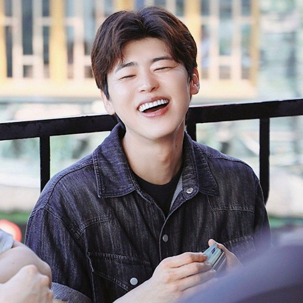 Behind-the-scenes cut of Park Jihyeon