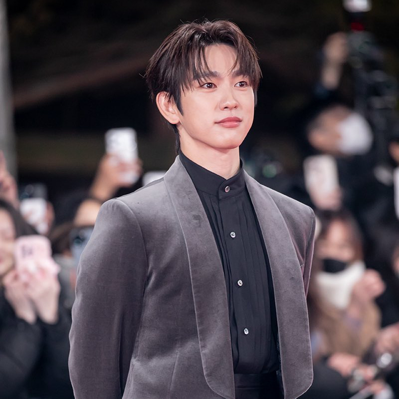 パク・ジニョンのビハインドカット